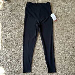 NWT Isabel by ingrid+isabel, postpartum active legging, size M